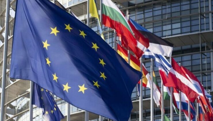 AB Komisyonu Başkanı von der Leyen: Rus, Türk veya Çin etkisine girmemeliyiz