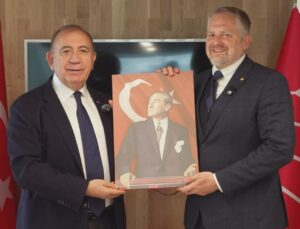 CHP’li Gürsel Tekin dünyada tanınmayan ülkenin cumhurbaşkanını ağırladı