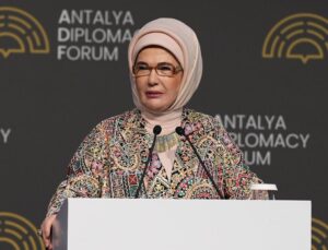 Emine Erdoğan’dan Filistinli çocukların eğitimi için çağrı