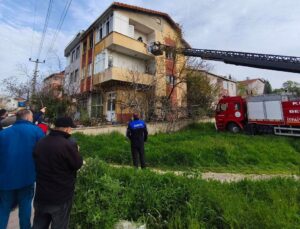 Evi ateşe verdi, babasını arayıp söyledikleri şok etti