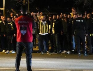 Fenerbahçe taraftarı Samandıra’yı bastı! ‘Yönetim istifa’ sesleri