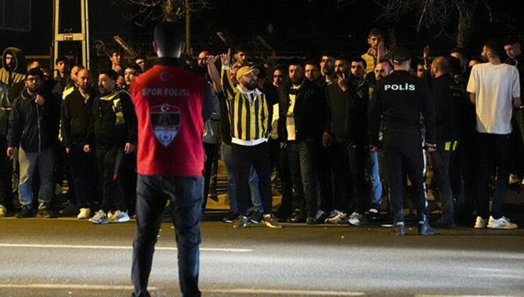 Fenerbahçe taraftarı Samandıra’yı bastı! ‘Yönetim istifa’ sesleri