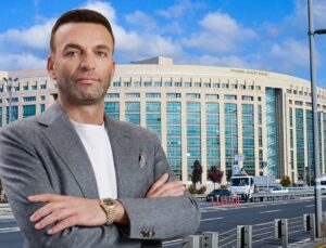 İBB davasında itirafçı sanık Adem Soytekin savunma yaptı! Salondan "bozkurt" işareti yaparak çıktı