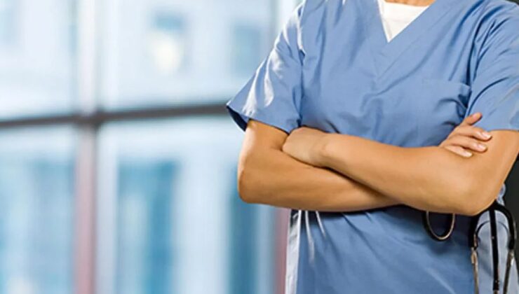 İngiltere’de hastaneler personel açığı nedeniyle hemşireleri doktorların yerine kullanıyor