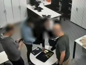 Interpol tarafından ‘Kırmızı Bültenle’ aranan altın kaçakçısı İstanbul’da yakalandı