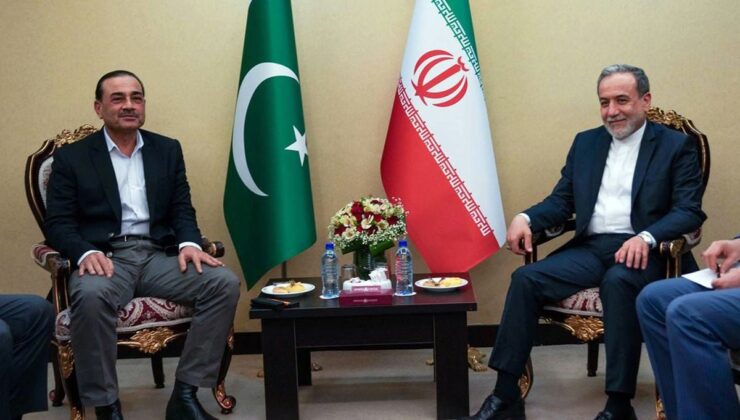 İran Dışişleri Bakanı Erakçi ile Pakistan Genelkurmay Başkanı Munir, Tahran’da görüştü