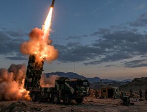 İran’ın başkenti Tahran’da patlama sesleri duyuluyor