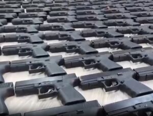 İstanbul ve Adana’da dev operasyon! 1107 ruhsatsız tabanca ele geçirildi