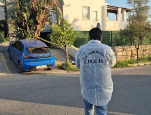 İşten dönen kadına evinin bahçesinde bıçaklı saldırı