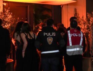 Kadıköy’de 12 mekana baskın! 107 kişiye gözaltı kararı verildi