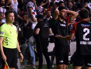 Karşıyaka’da Başkan Aygün Cicibaş’tan özür ve devam sinyali