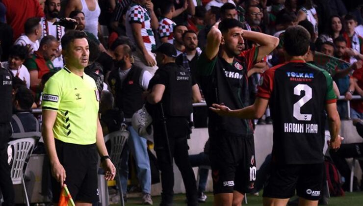 Karşıyaka’da Başkan Aygün Cicibaş’tan özür ve devam sinyali