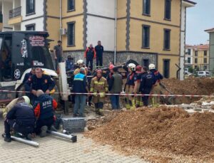 Manisa’da kanalizasyon çalışmasında göçük: 1 işçi toprak altında kaldı