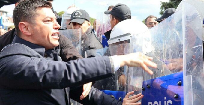 Marmaris Belediye Başkanı Acar Ünlü’ye 5 ay hapis cezası