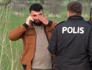 Otomobili alev alan sürücü gözyaşlarını tutamadı