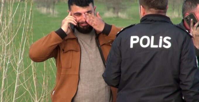 Otomobili alev alan sürücü gözyaşlarını tutamadı