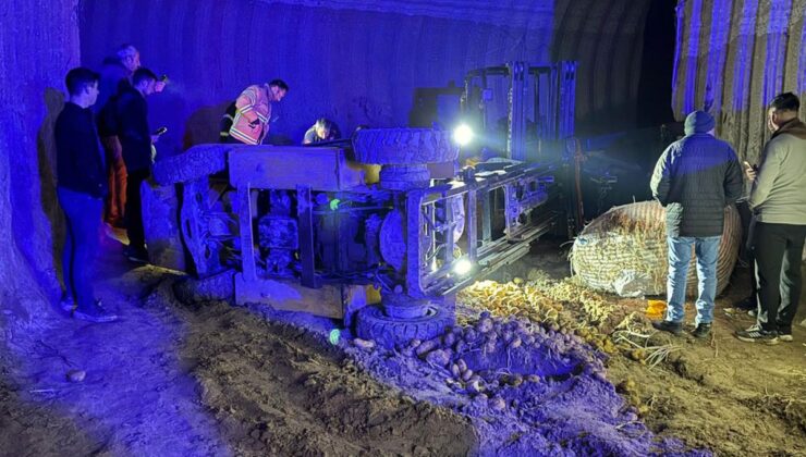 Patates deposunda devrilen forkliftin operatörü öldü