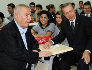 Türk sanayinin duayen ismi yaşamını yitirdi