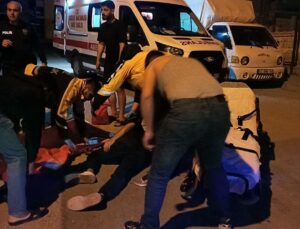 Üniversite öğrencisi, evinin önünde sırtından bıçaklandı