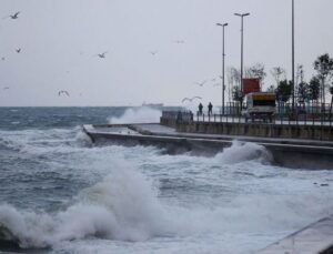 Valilikten İstanbul için şiddetli fırtına uyarısı