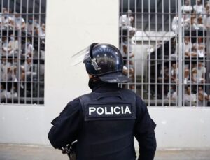 Venezuela’da cezaevinde çıkan isyanda 5 mahkum hayatını kaybetti