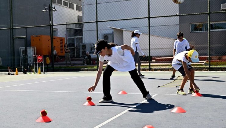 <a href="/spor/">SPOR</a>