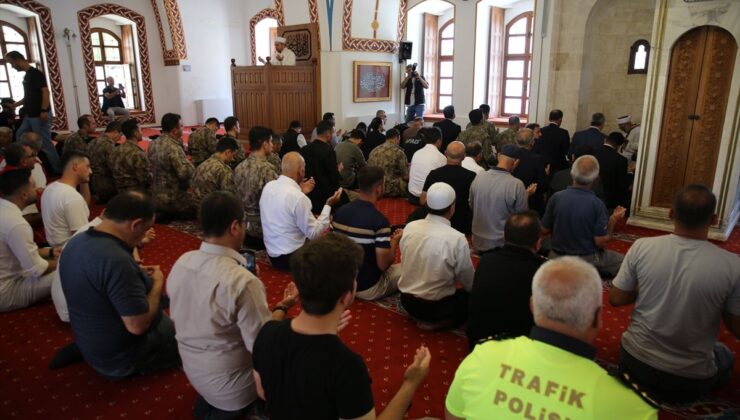 Adana, Mersin ve Hatay’da 15 Temmuz şehitleri için mevlit okutuldu