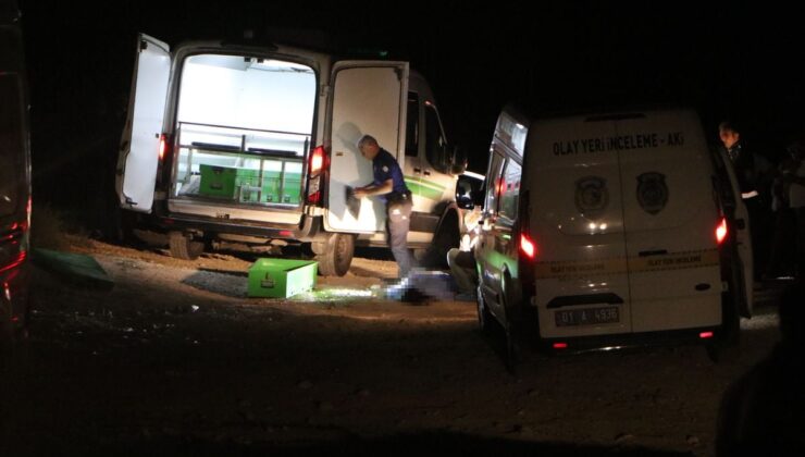 Adana’da seyir tepesinde silahlı saldırı: 1’i kadın 3 ölü