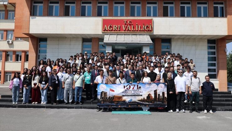Ağrı’da 1071 genç tarih ve kültür rotası yolculuğuna uğurlandı