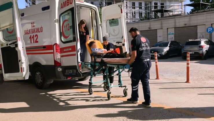 Ailesinin anahtarı unuttuğu çocuk, eve girmek için tırmandığı 2’nci kat balkonundan düşerek yaralandı