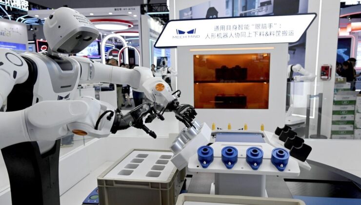 Albüm: Shanghai’da Düzenlenen Yapay Zeka Konferansında Somutlaştırılmış Yapay Zeka Ürünleri Öne Çıktı