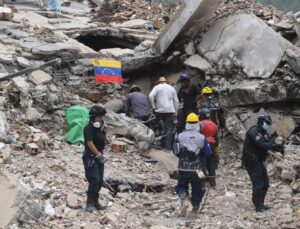 Albüm: Venezuela’daki iki büyük depremde hayatını kaybedenlerin sayısı 5.398’e yükseldi