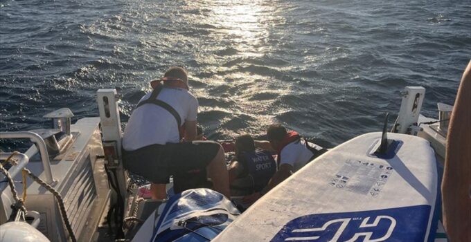 Antalya’da 46 kişi sürüklenirken kurtarıldı