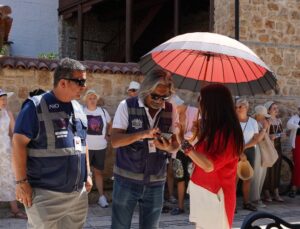 Antalya’da kaçak rehberlere sıkı denetim