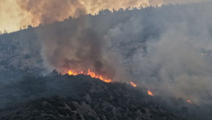 Antalya’daki orman yangınına müdahale sürüyor