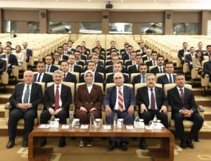 AYM Başkanı Özkaya, kaymakam adaylarıyla bir araya geldi