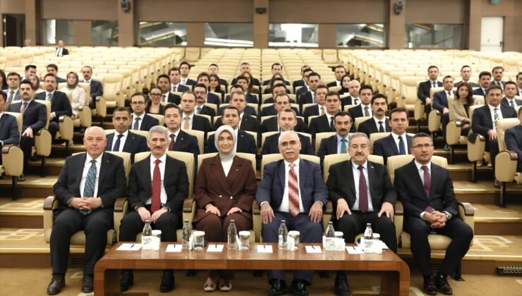 AYM Başkanı Özkaya, kaymakam adaylarıyla bir araya geldi