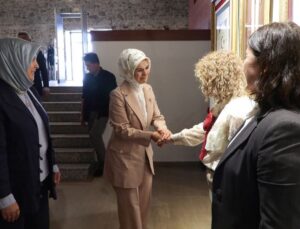 Bakan Göktaş, 15 Temmuz’un 10. yılında şehit yakınları ve gazilerin eserlerinden oluşan sergiyi ziyaret etti