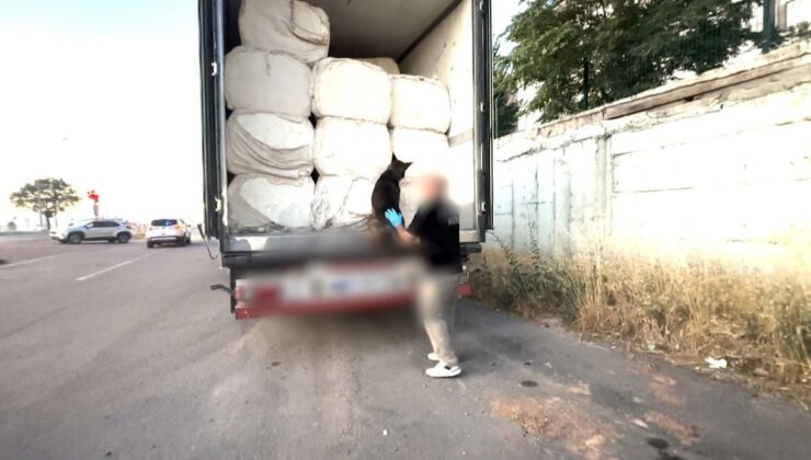 BATMAN’da Polis Operasyonu: 2 TIR’da 122 Kilo Uyuşturucu Ele Geçirildi