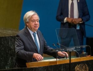 BM Genel Sekreteri: Husilerin, Kızıldeniz’deki ticari gemilere yönelik yeni saldırıları endişe verici