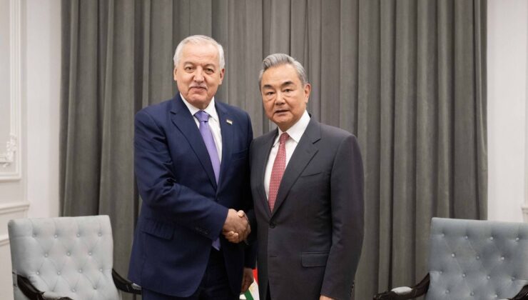 Çin Dışişleri Bakanı Wang Yi, Tacikistanlı mevkidaşıyla görüştü