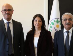 Dem Parti İmralı Heyeti, Öcalan’la görüşmek üzere yola çıktı
