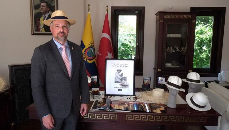 Ekvador Büyükelçisi Vintimilla Vega’nın şapka koleksiyonunda Atatürk’e vefa