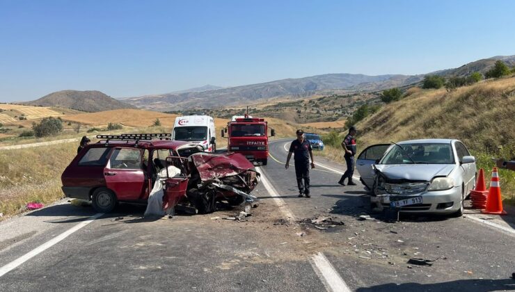 Felahiye’de iki otomobil çarpıştı: 1 ölü, 6 yaralı