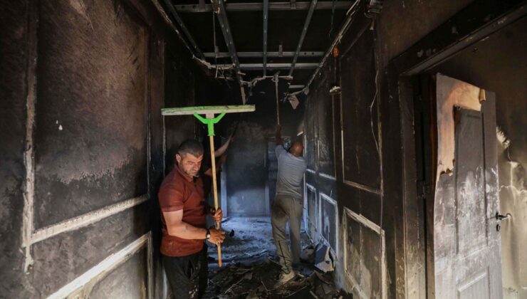 Filistin topraklarını gasbeden İsrailliler Nablus’ta bir evi ateşe verdi