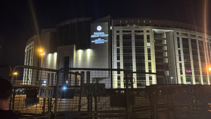 İstanbul Cumhuriyet Başsavcılığı: Gazeteci Cem Küçük gözaltına alındı