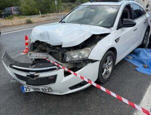 İzmir’de iki araç çarpıştı: 1 ölü, 5 yaralı