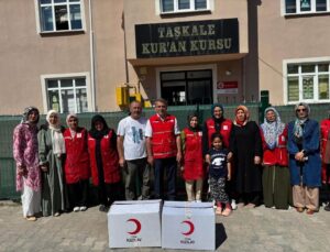 Kızılay Vezirköprü Şubesinden yaz Kur’an kurslarındaki çocuklara ziyaret