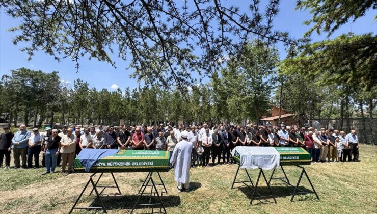 Konya’da taksinin çarptığı anne-kız toprağa verildi