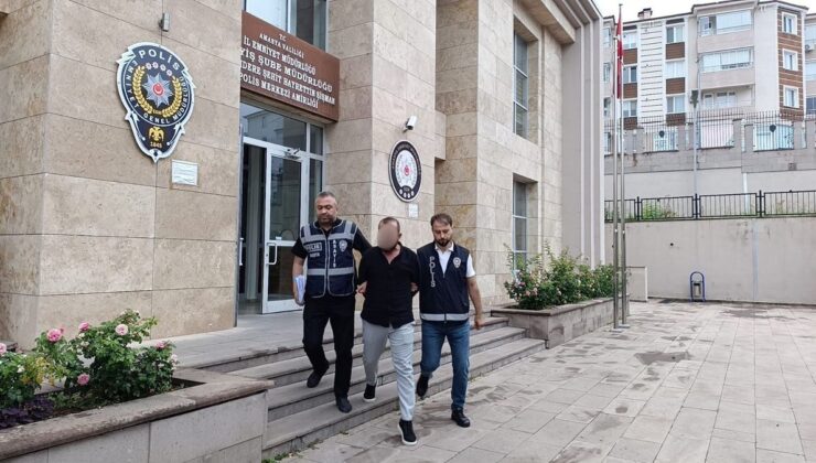 Kuyumcu dükkanında altın kolye hırsızlığı kamerada
